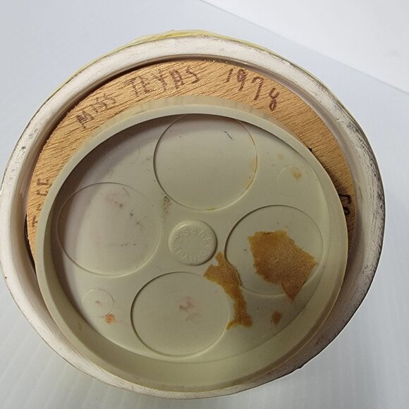 Musical Figurine Girl In Yellow With White Cat Schmid Welcher Vintage 70's - Picture 6 of 11